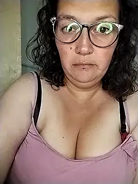  Saraqueen online show from March 8, 2026, 12:52 am