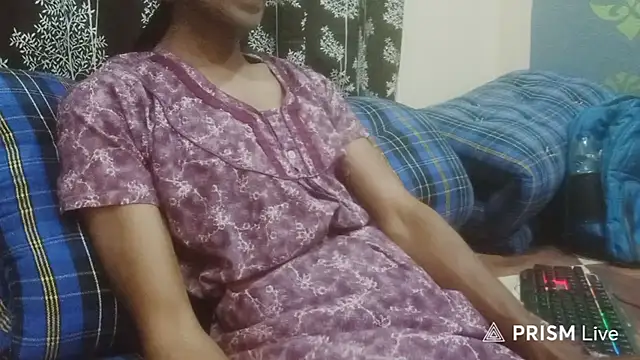 Snapshot of Honeybuny06 chatting on March 1, 2026, 1:24 pm Honeybuny06 online show from March 1, 2026, 1:24 pm