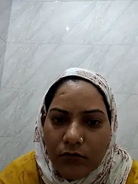 Snapshot of Anushka_Singh0 chatting on June 16, 2026, 12:13 am Anushka Singh0 online show from June 16, 2026, 12:13 am
