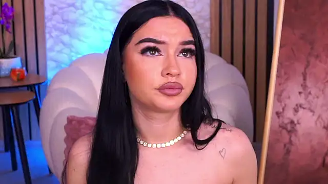 Snapshot of SashaLorrenz chatting on March 21, 2026, 8:19 am SashaLorrenz online show from March 21, 2026, 8:19 am