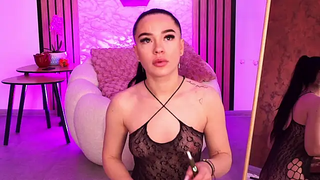 Snapshot of SashaLorrenz chatting on March 30, 2026, 4:24 am SashaLorrenz online show from March 30, 2026, 4:24 am