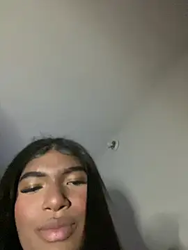 lulusexyy online show from April 15, 2026, 9:37 pm