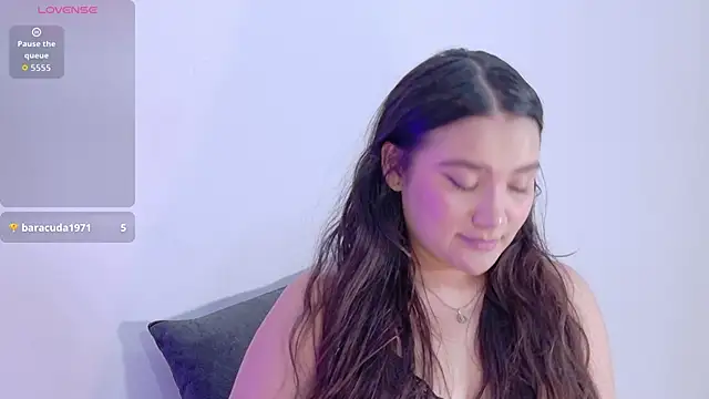 LiiaBloom online show from May 20, 2026, 5:02 am