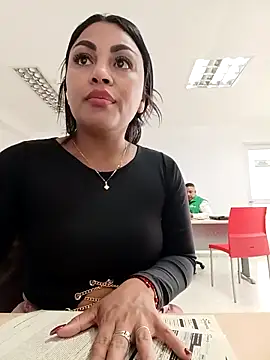 ValeriaVilla2 online show from March 3, 2026, 3:40 pm