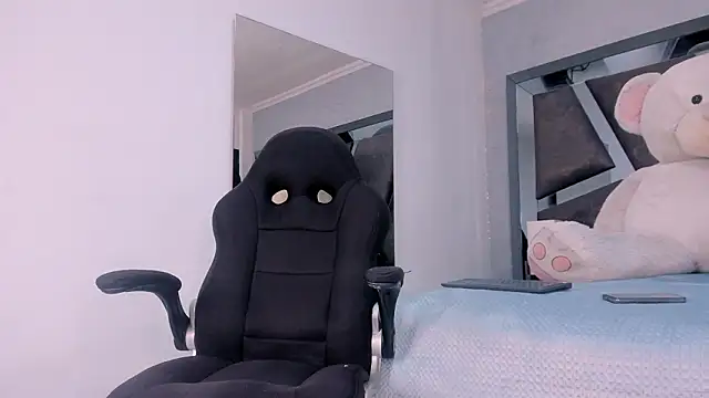 Snapshot of ElektraBomdans chatting on March 15, 2026, 4:18 am ElektraBomdans online show from March 15, 2026, 4:18 am