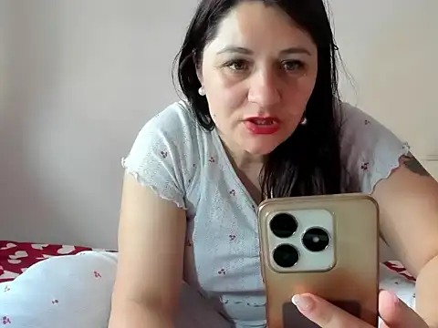 EVELYNA88 online show from February 16, 2026, 11:39 am