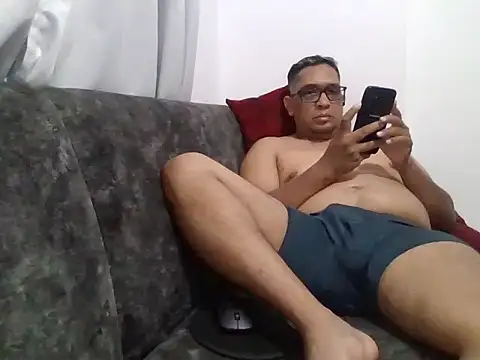 gordogruesa online show from March 18, 2026, 1:31 am