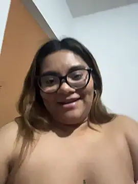 Snapshot of ludmila_x chatting on February 19, 2026, 5:58 am ludmila x online show from February 19, 2026, 5:58 am