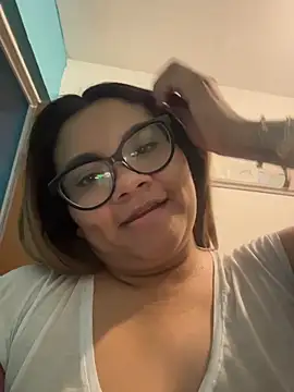 Snapshot of ludmila_x chatting on April 15, 2026, 5:03 am ludmila x online show from April 15, 2026, 5:03 am