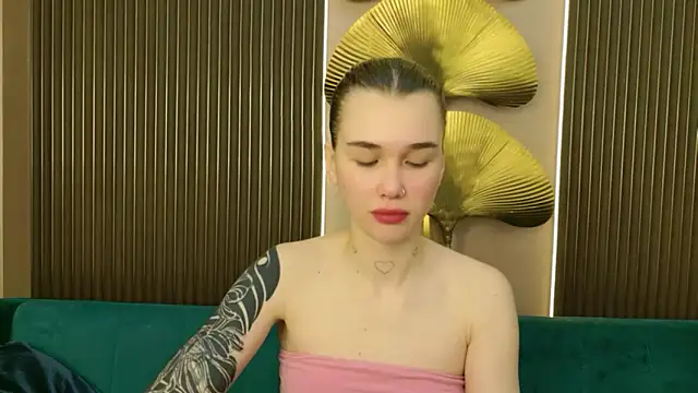 Hana Watt online show from March 21, 2026, 8:41 am