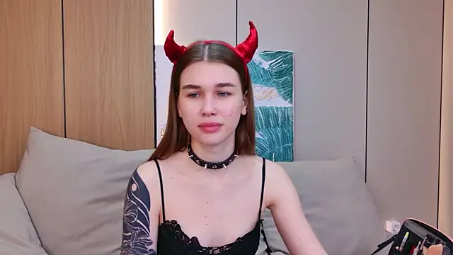 Hana Watt online show from March 23, 2026, 11:14 am