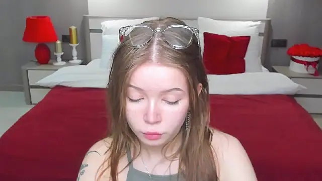 Snapshot of Violetta__Dreams chatting on April 25, 2026, 11:24 am Violetta Dreams online show from April 25, 2026, 11:24 am