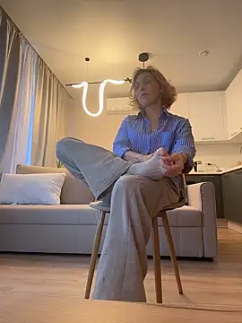 Snapshot of CarmenBlues_ chatting on February 23, 2026, 2:03 pm CarmenBlues online show from February 23, 2026, 2:03 pm