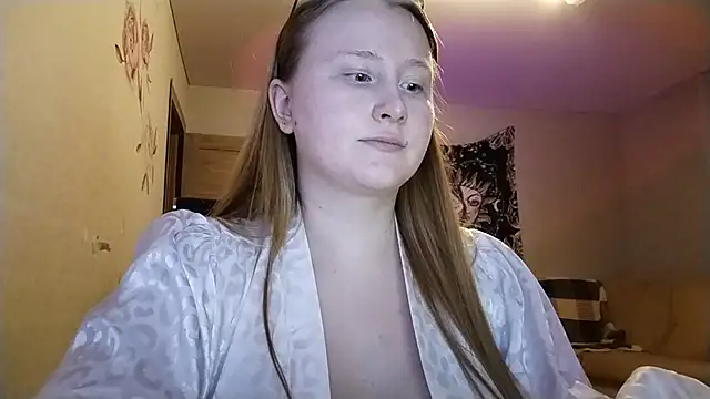 AnikaLipps online show from March 7, 2026, 4:42 am