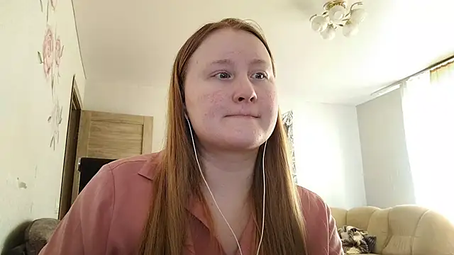 AnikaLipps online show from March 19, 2026, 1:04 pm