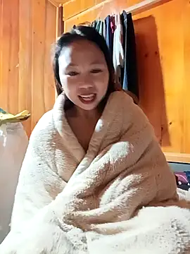 Snapshot of Pretty_girl_2 chatting on February 21, 2026, 1:17 am Pretty girl 2 online show from February 21, 2026, 1:17 am