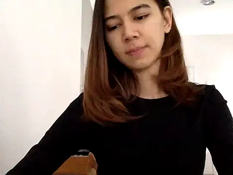 Snapshot of KiraVixenSweet chatting on February 20, 2026, 1:11 pm KiraVixenSweet online show from February 20, 2026, 1:11 pm