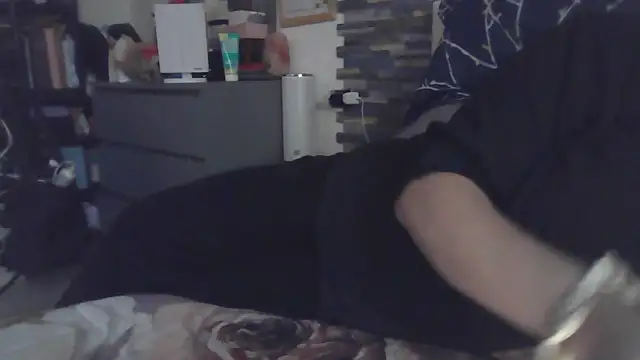 Snapshot of luanahot1 chatting on March 16, 2026, 12:42 pm luanahot1 online show from March 16, 2026, 12:42 pm