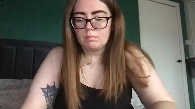 CurvyBx online show from March 24, 2026, 12:21 pm