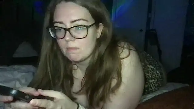 CurvyBx online show from April 3, 2026, 9:46 pm