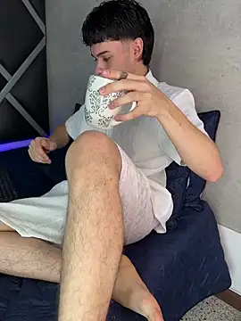 Snapshot of Lucian-greyy chatting on February 18, 2026, 4:30 am Lucian-greyy online show from February 18, 2026, 4:30 am