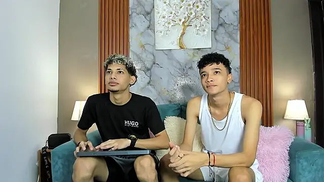 Snapshot of YOUNG_BOYS_HELL chatting on February 24, 2026, 1:14 am YOUNG BOYS HELL online show from February 24, 2026, 1:14 am