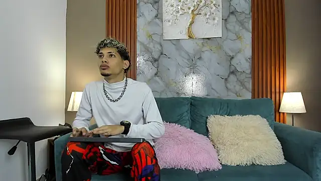 Snapshot of YOUNG_BOYS_HELL chatting on March 1, 2026, 10:45 pm YOUNG BOYS HELL online show from March 1, 2026, 10:45 pm