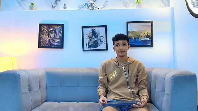 YOUNG BOYS HELL online show from April 1, 2026, 1:17 am