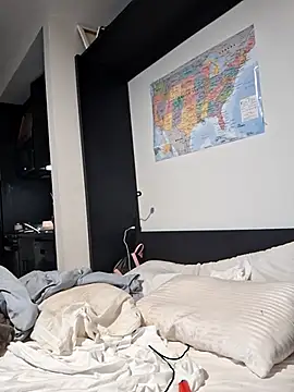 Cinnamonbunn online show from March 18, 2026, 3:42 am