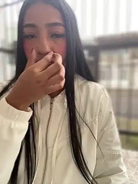 Daniela Pink online show from April 15, 2026, 11:17 am