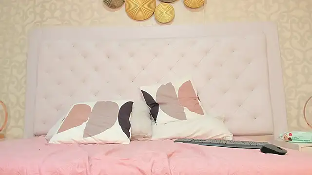 Snapshot of vivifit_08 chatting on March 10, 2026, 8:14 pm vivifit 08 online show from March 10, 2026, 8:14 pm