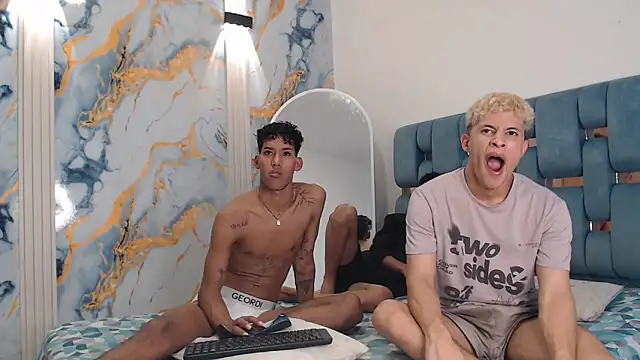 GREEN BOYS online show from April 11, 2026, 7:40 pm