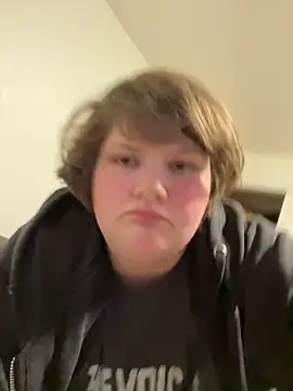 plushietoy online show from March 27, 2026, 9:14 pm