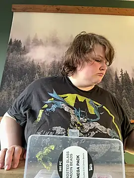 plushietoy online show from April 11, 2026, 1:43 am