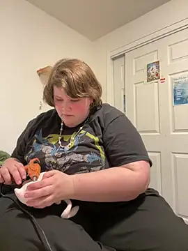 plushietoy online show from April 13, 2026, 9:42 pm