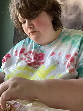 plushietoy online show from April 15, 2026, 6:59 pm