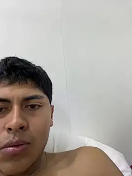 Snapshot of Miguel_960 chatting on February 20, 2026, 8:09 pm Miguel 960 online show from February 20, 2026, 8:09 pm