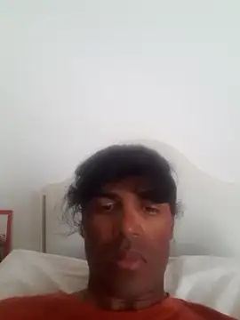 Snapshot of isuru_lakshan chatting on July 9, 2026, 3:05 pm isuru lakshan online show from July 9, 2026, 3:05 pm