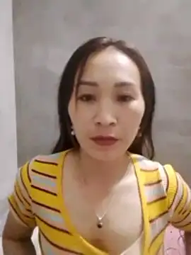 Snapshot of Thobaby112 chatting on February 20, 2026, 10:49 am Thobaby112 online show from February 20, 2026, 10:49 am