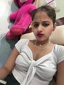 samayra1144 online show from April 3, 2026, 7:50 am