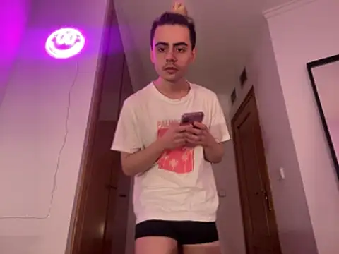 Snapshot of YourFavouriteTwink chatting on February 17, 2026, 8:04 pm YourFavouriteTwink online show from February 17, 2026, 8:04 pm