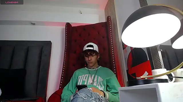 Cain Dantalion online show from April 11, 2026, 3:33 am