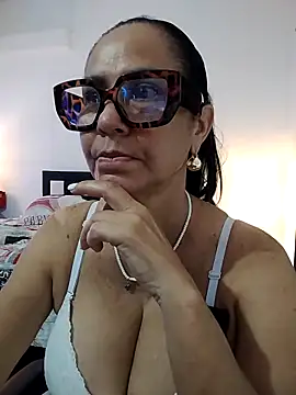 Snapshot of RubyStrome chatting on March 21, 2026, 7:02 am RubyStrome online show from March 21, 2026, 7:02 am