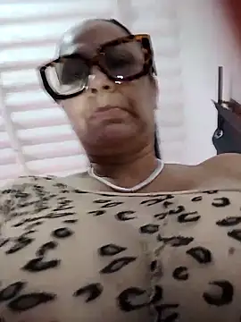 Snapshot of RubyStrome chatting on March 26, 2026, 6:41 am RubyStrome online show from March 26, 2026, 6:41 am