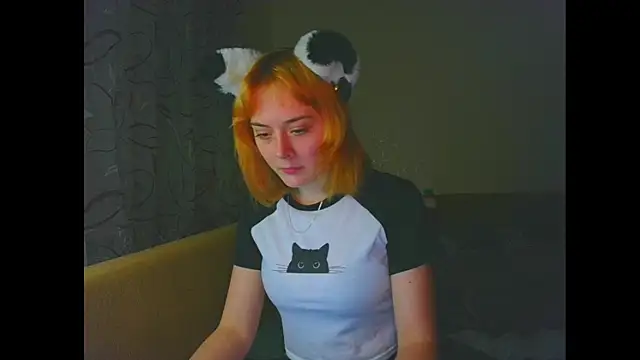 Little fox404 online show from February 14, 2026, 7:32 pm