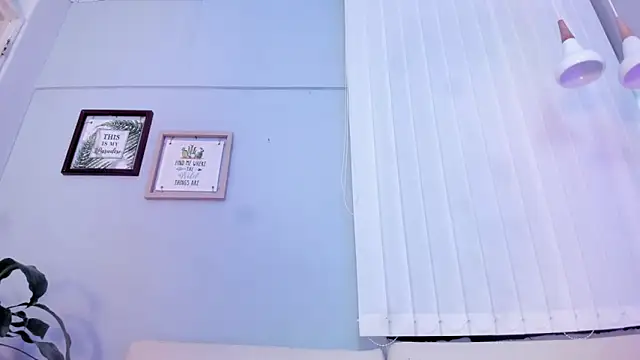 Snapshot of Amber_Novoa chatting on February 16, 2026, 3:19 pm Amber Novoa online show from February 16, 2026, 3:19 pm