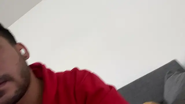 Snapshot of Heytincho chatting on February 20, 2026, 2:39 pm Heytincho online show from February 20, 2026, 2:39 pm