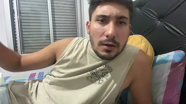 Snapshot of Heytincho chatting on February 26, 2026, 3:49 am Heytincho online show from February 26, 2026, 3:49 am