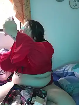 daphneev online show from May 18, 2026, 8:03 pm