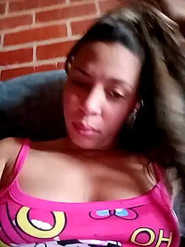 Snapshot of kiki_milu chatting on May 7, 2026, 1:05 pm kiki milu online show from May 7, 2026, 1:05 pm